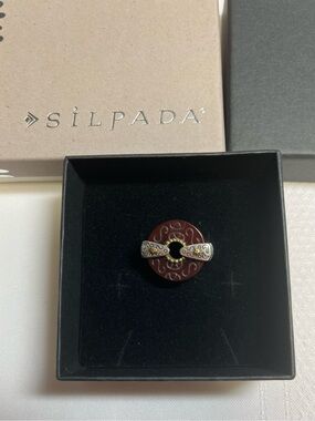 Silpada Sterling silver & Carnelian spinner ring. 925.